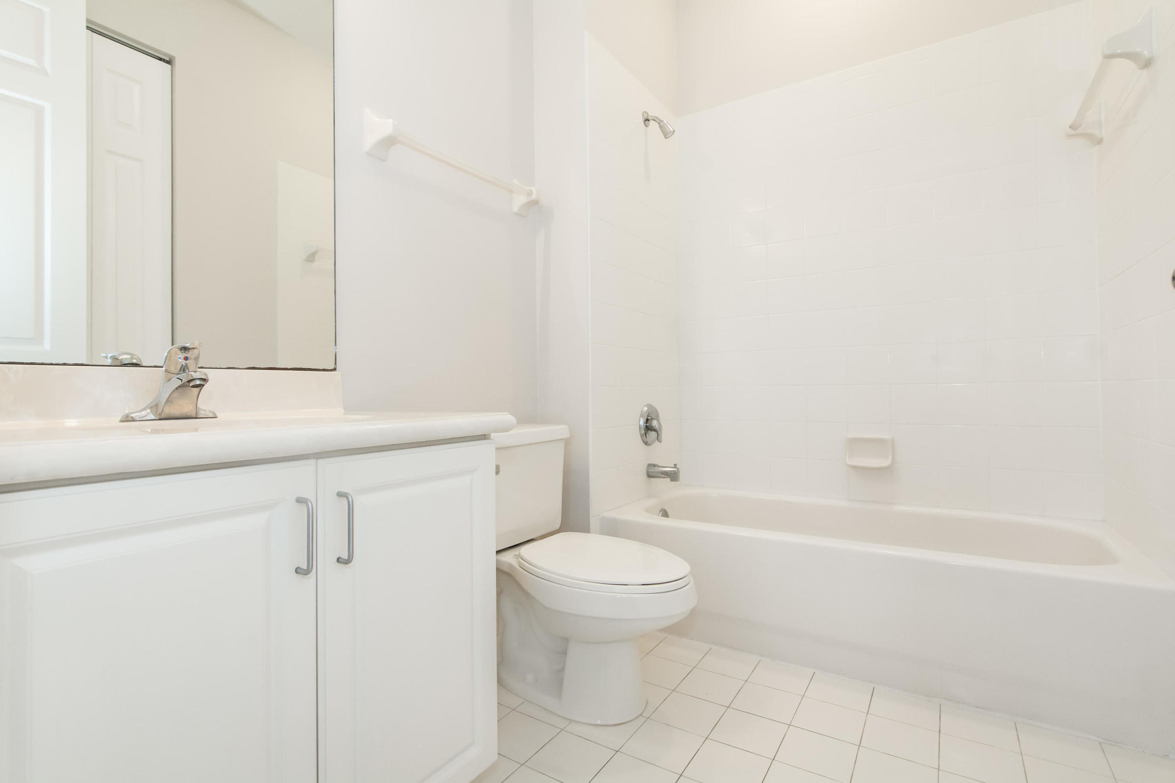 1534 Corbison Point Place Jupiter, FL 33458 - Photo 18 of 22 Guest bath