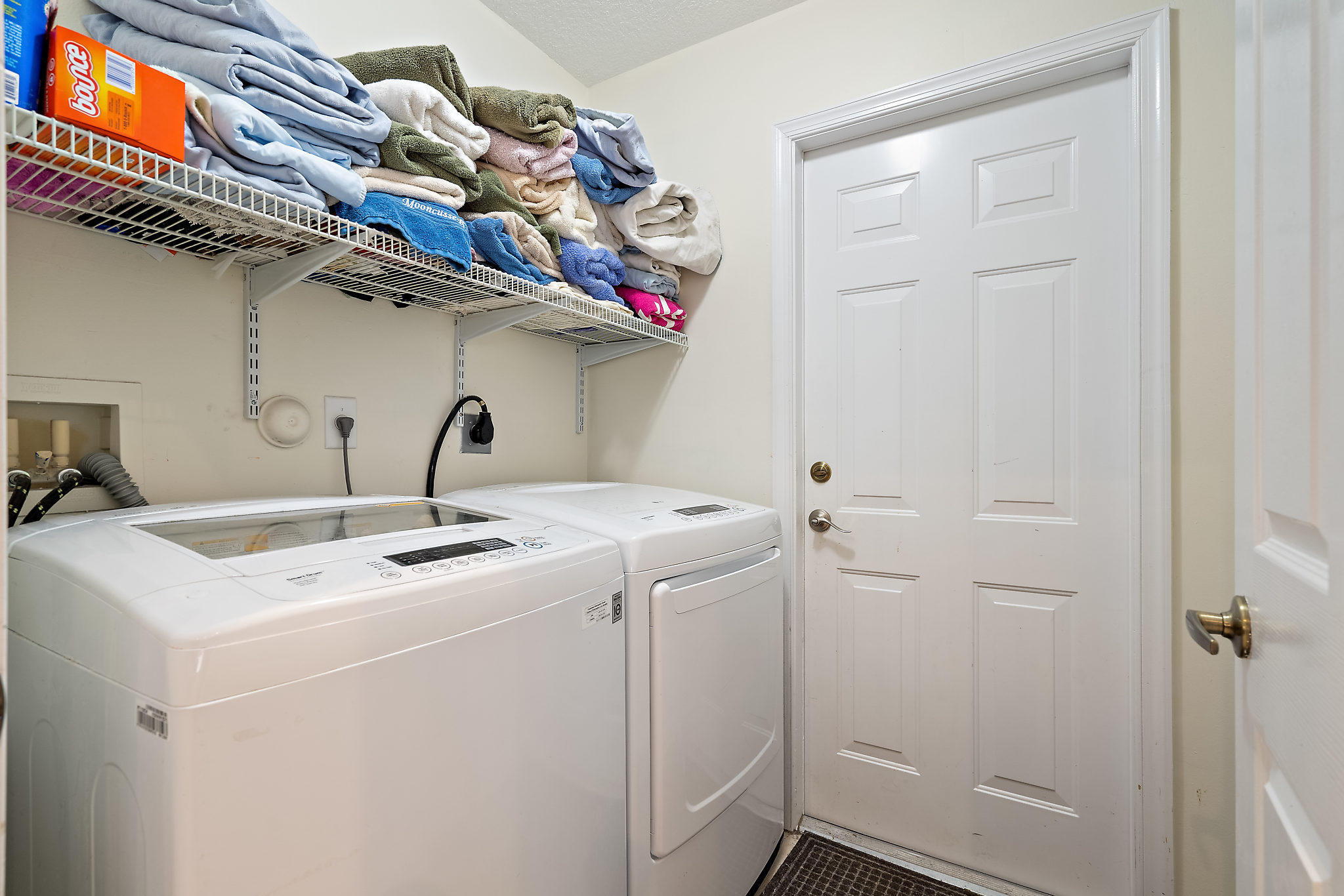 10344 154th Road North Jupiter, FL 33478 - Photo 39 of 50 Laundry room with new washer and dryer