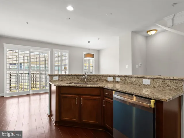 $639,900 | 5803 Lois Lane, Ellicott City, MD 21043