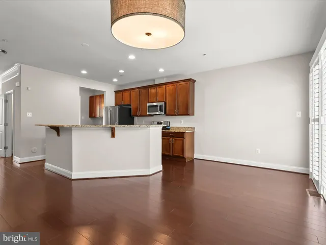 $639,900 | 5803 Lois Lane, Ellicott City, MD 21043