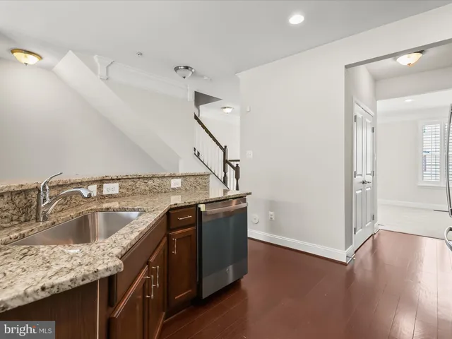 $639,900 | 5803 Lois Lane, Ellicott City, MD 21043