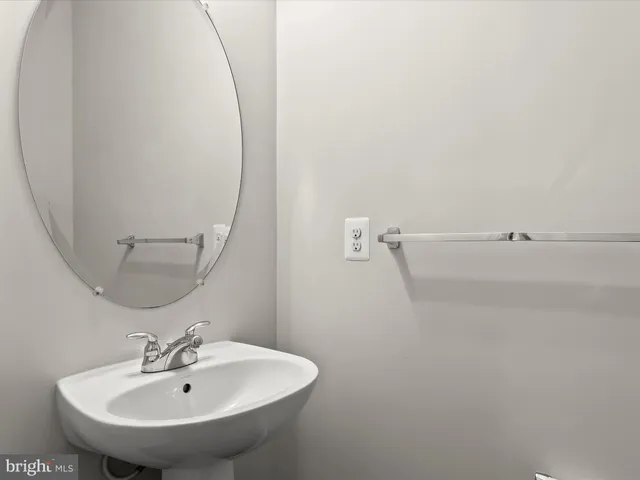 $639,900 | 5803 Lois Lane, Ellicott City, MD 21043