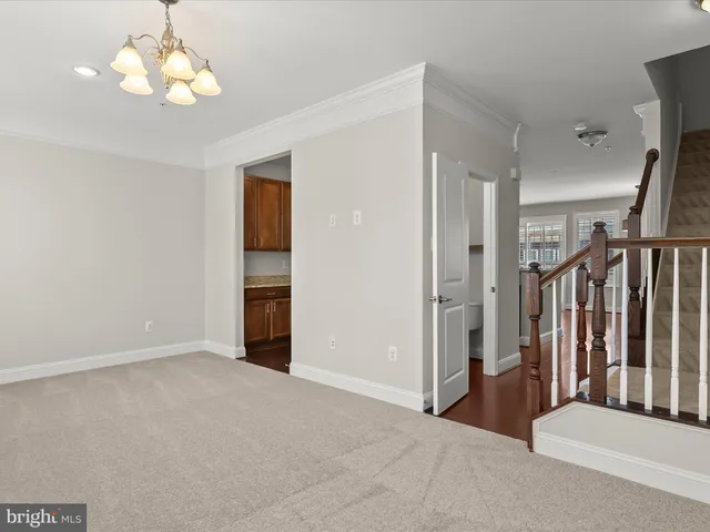 $639,900 | 5803 Lois Lane, Ellicott City, MD 21043