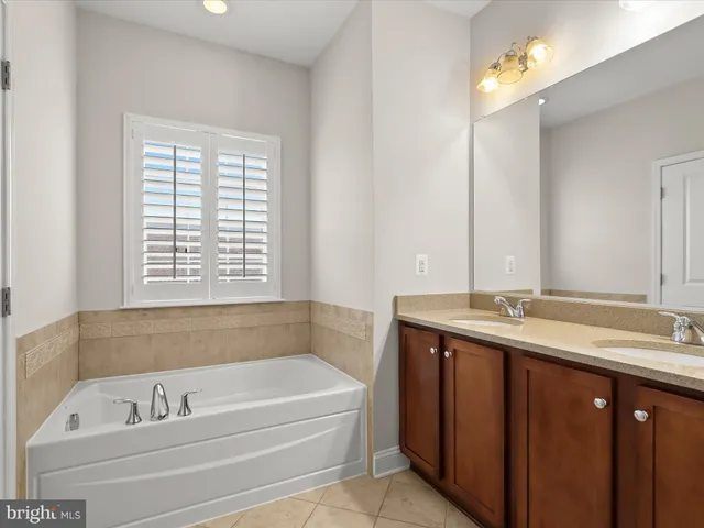 $639,900 | 5803 Lois Lane, Ellicott City, MD 21043