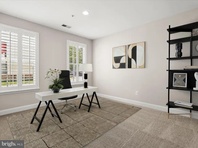 $639,900 | 5803 Lois Lane, Ellicott City, MD 21043