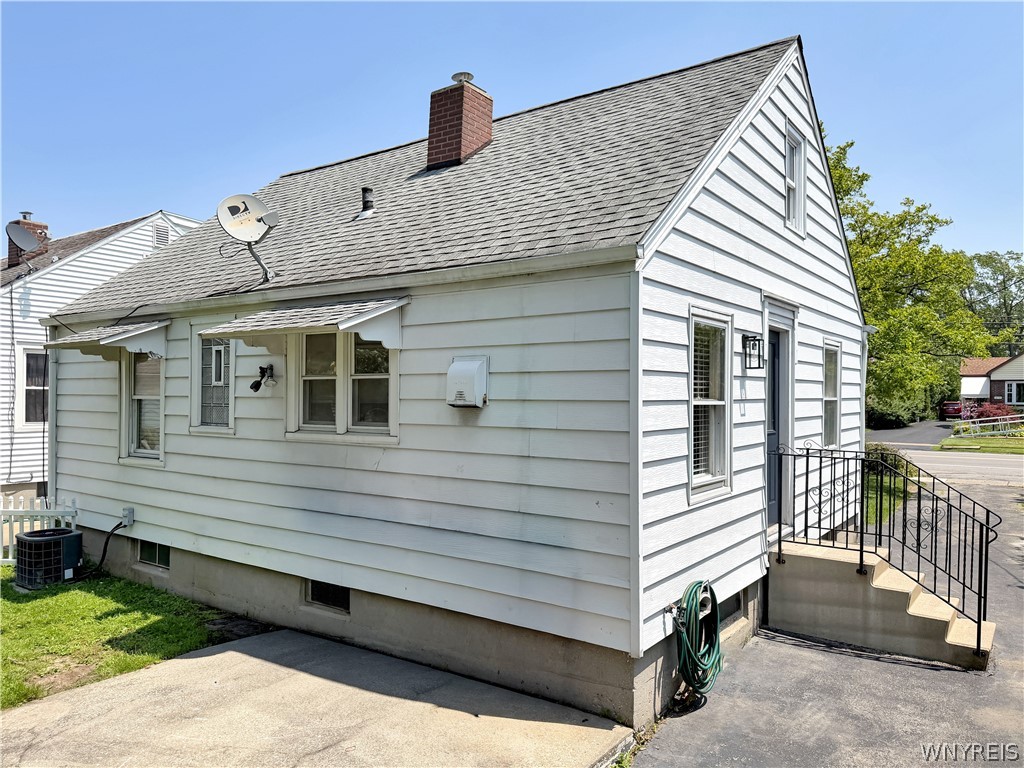 878 Beach Road Cheektowaga, NY 14225 - Photo 5 of 34 Exterior Rear