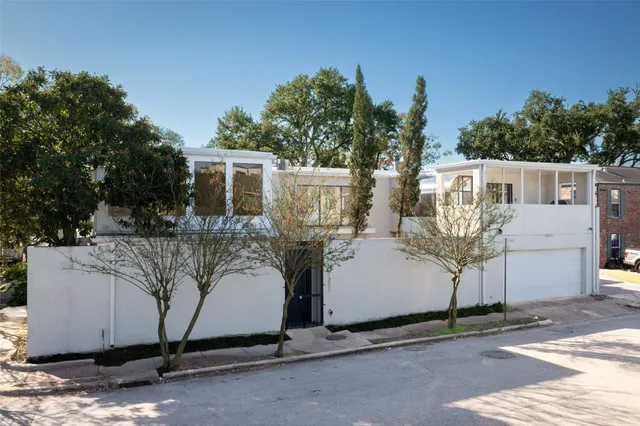 $3,900 | 1201 Autrey Street, Houston, TX 77006