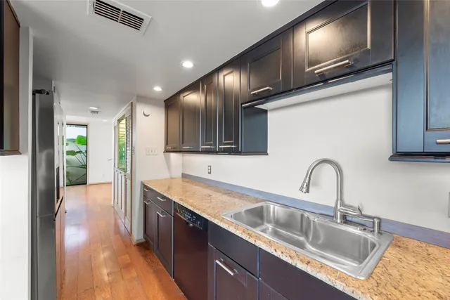 $3,900 | 1201 Autrey Street, Houston, TX 77006