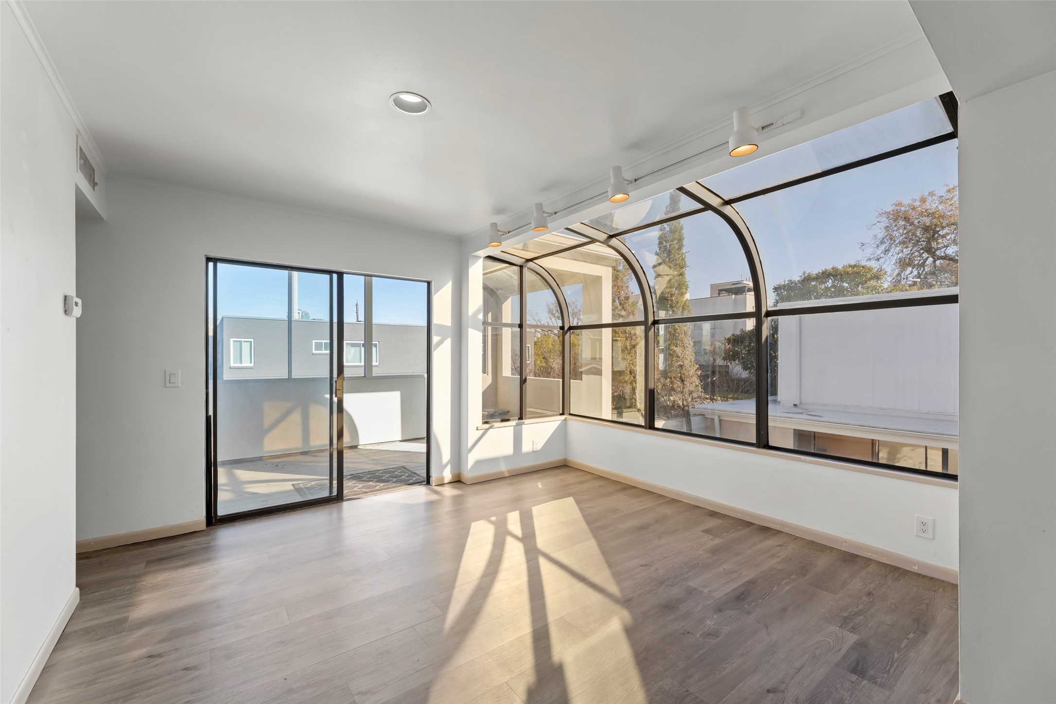 1201 Autrey Street Houston, TX 77006 - Photo 21 of 47 Bedroom