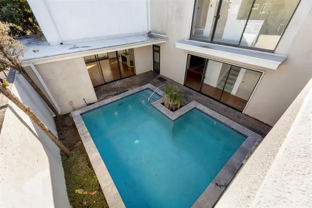 $3,900 | 1201 Autrey Street, Houston, TX 77006