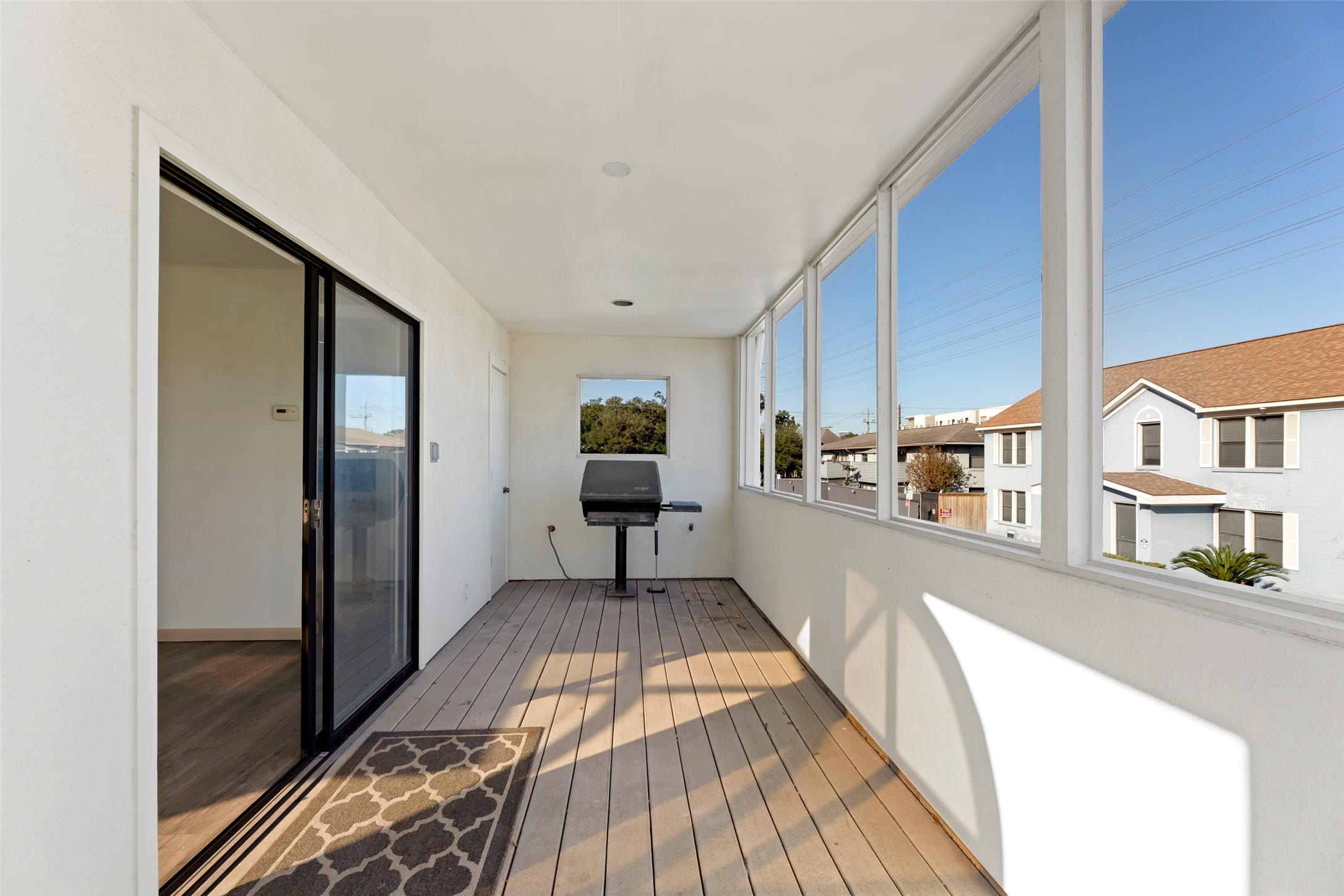 1201 Autrey Street Houston, TX 77006 - Photo 25 of 47 Balcony