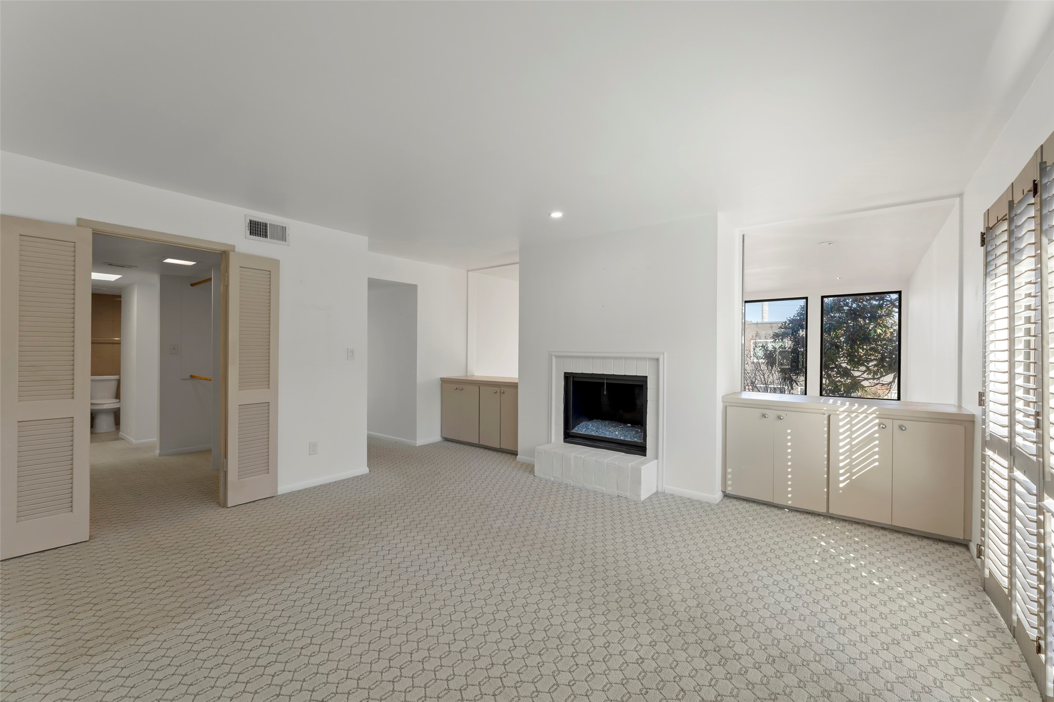 1201 Autrey Street Houston, TX 77006 - Photo 27 of 47 This bedroom comes with a cozy fireplace