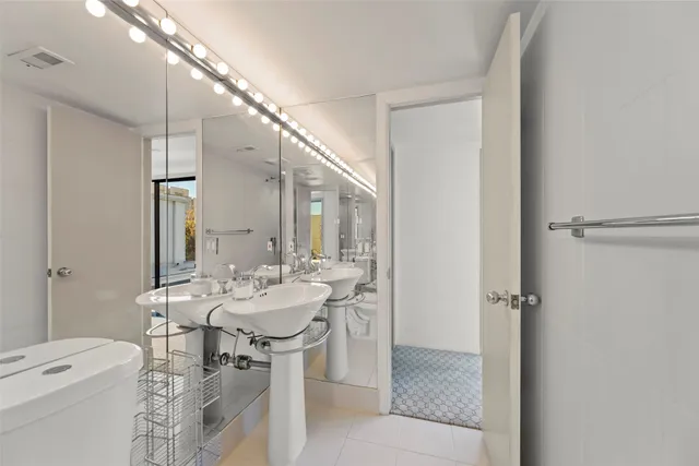 $3,900 | 1201 Autrey Street, Houston, TX 77006