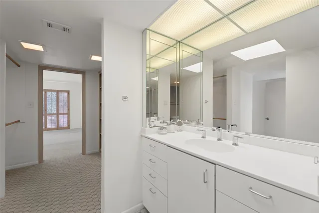 $3,900 | 1201 Autrey Street, Houston, TX 77006