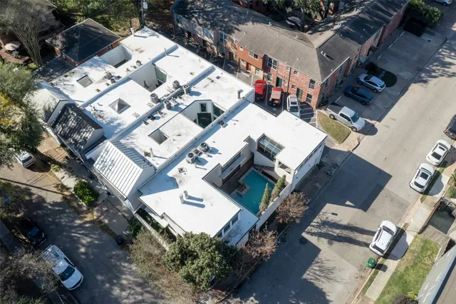 $3,900 | 1201 Autrey Street, Houston, TX 77006