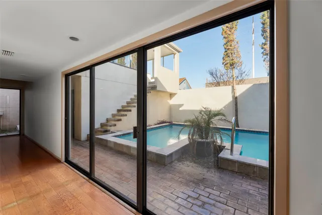 $3,900 | 1201 Autrey Street, Houston, TX 77006