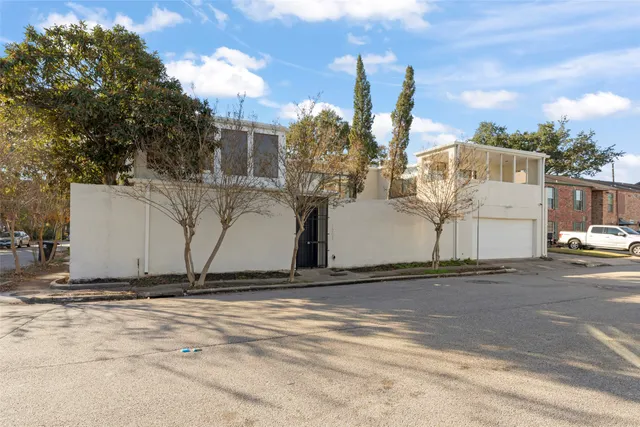 $3,900 | 1201 Autrey Street, Houston, TX 77006