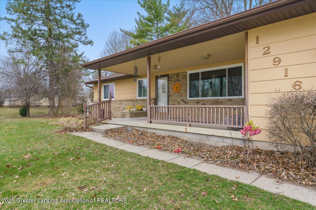 12916 Rambler Road Dewitt, MI 48820 - Photo 4 of 39 07-Media Jett - 11