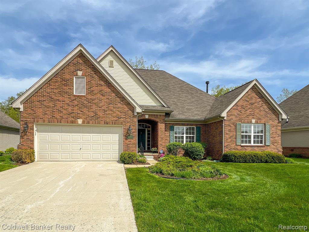 2206 Lagoon Drive Rochester Hills, MI 48309 - Photo 3 of 37