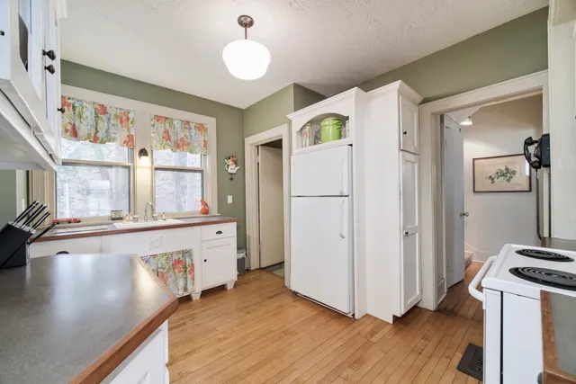 $270,000 | 418 5th Street, Manistee, MI 49660