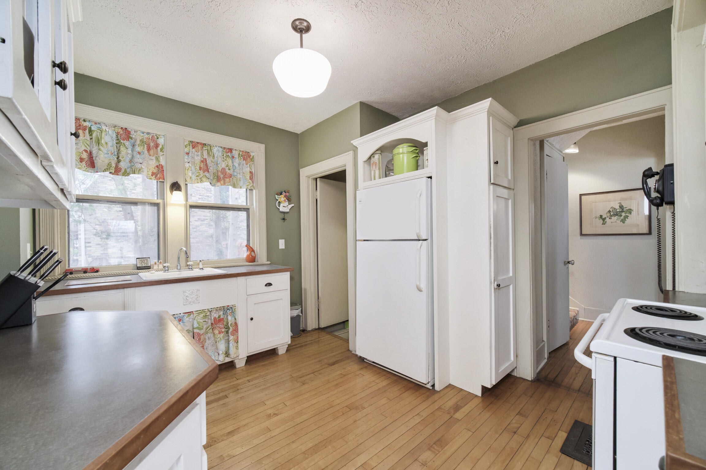 418 5th Street Manistee, MI 49660 - Photo 19 of 50 418_Fifth_St-18