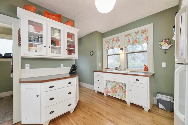 $270,000 | 418 5th Street, Manistee, MI 49660