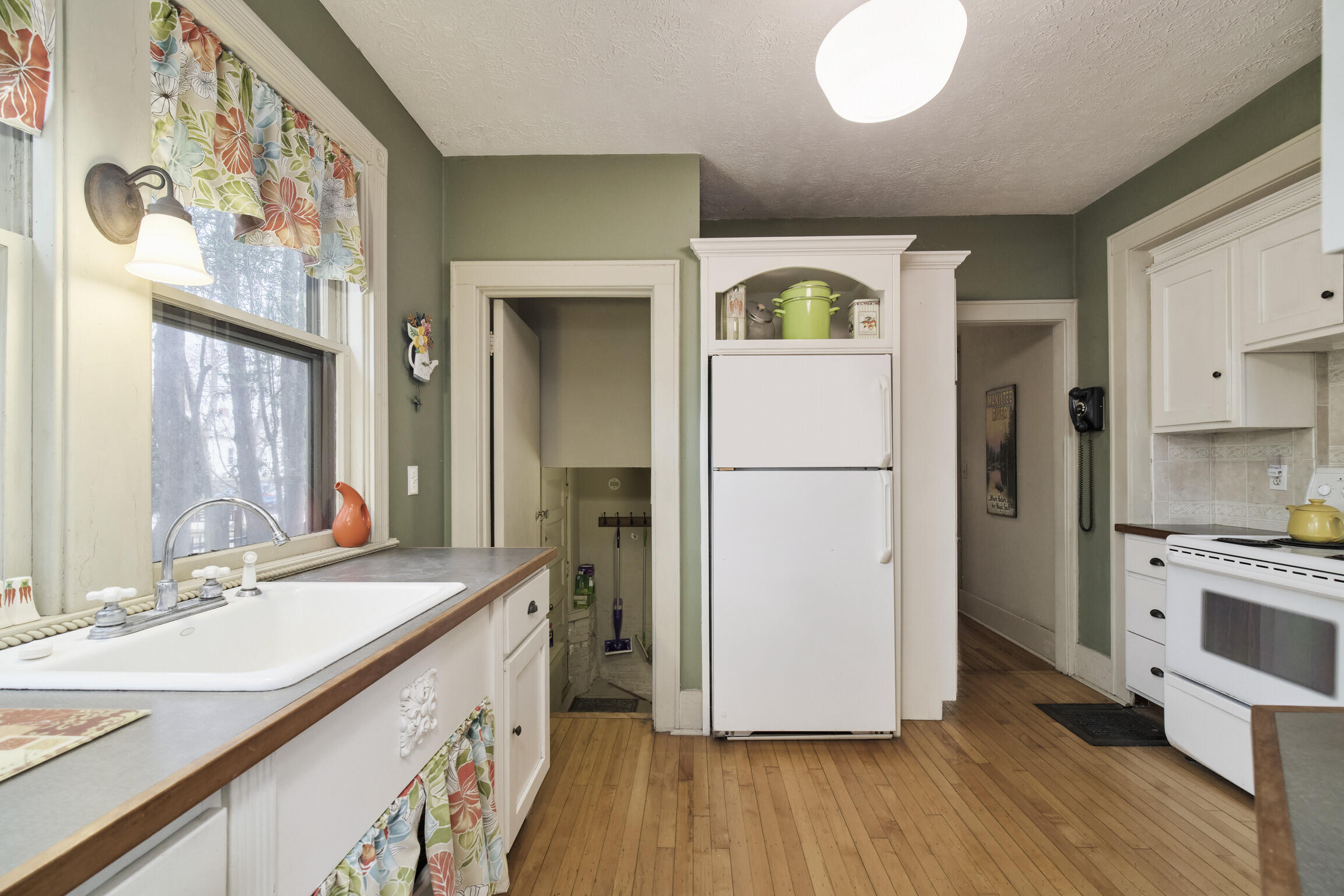 418 5th Street Manistee, MI 49660 - Photo 23 of 50 418_Fifth_St-21