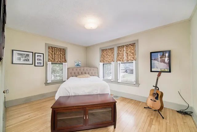 $270,000 | 418 5th Street, Manistee, MI 49660