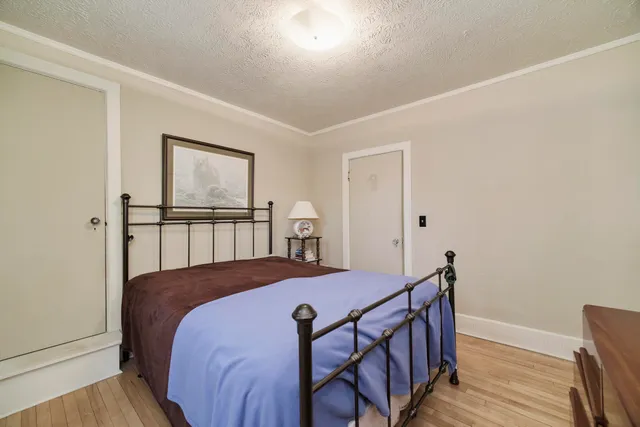 $270,000 | 418 5th Street, Manistee, MI 49660