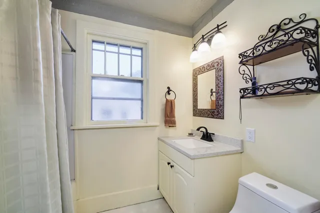 $270,000 | 418 5th Street, Manistee, MI 49660