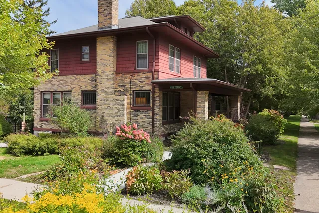 $270,000 | 418 5th Street, Manistee, MI 49660