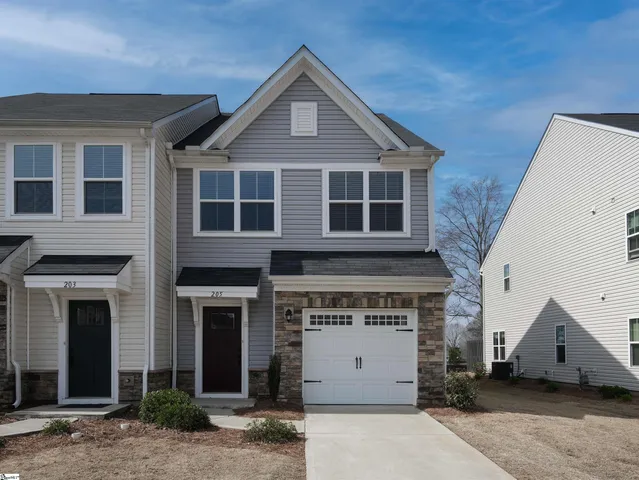 $1,700 | 212 Hipps Crossing Drive, Simpsonville, SC 29680