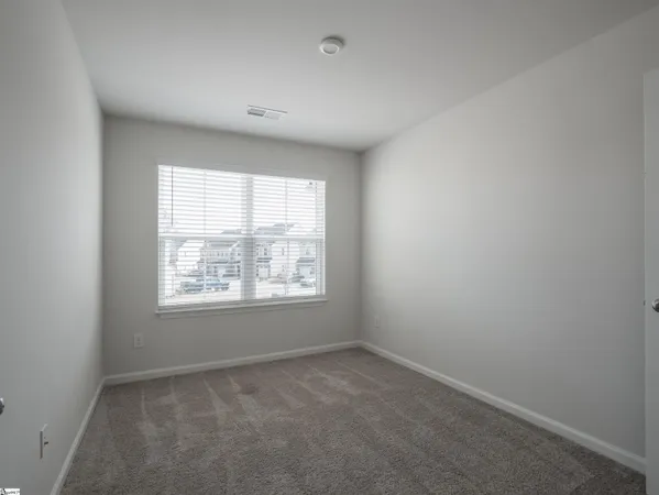 $1,660 | 212 Hipps Crossing Drive, Simpsonville, SC 29680