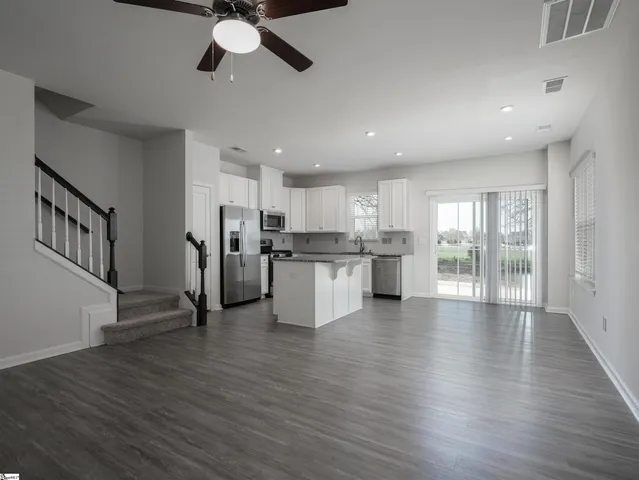 $1,700 | 212 Hipps Crossing Drive, Simpsonville, SC 29680