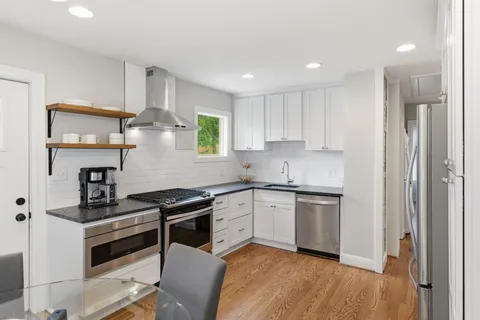 $395,000 | 944 Chickasaw Avenue, Nashville, TN 37207
