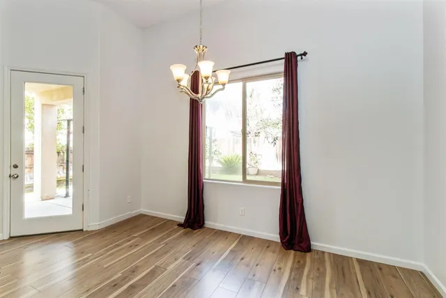 $579,000 | 457 Everglade Avenue, Clovis, CA 93619