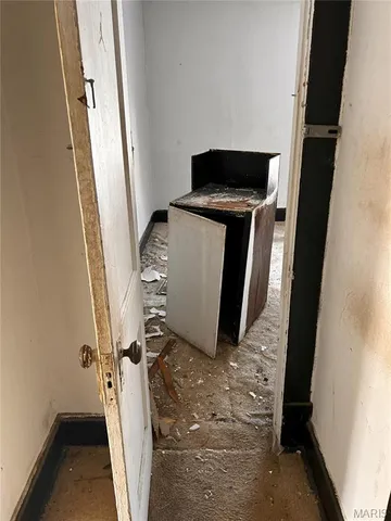 $15,000 | 556 Wimmer Place, East St. Louis, IL 62205