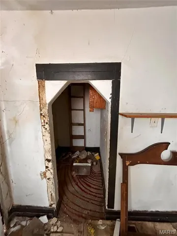 $15,000 | 556 Wimmer Place, East St. Louis, IL 62205