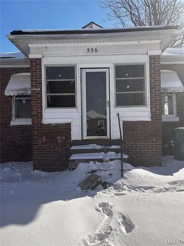 $15,000 | 556 Wimmer Place, East St. Louis, IL 62205