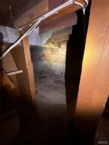 $15,000 | 556 Wimmer Place, East St. Louis, IL 62205