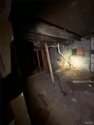 $15,000 | 556 Wimmer Place, East St. Louis, IL 62205