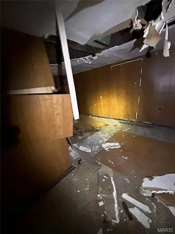 $15,000 | 556 Wimmer Place, East St. Louis, IL 62205