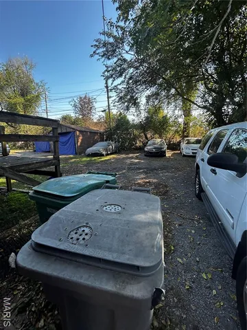 $15,000 | 556 Wimmer Place, East St. Louis, IL 62205