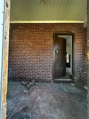 $15,000 | 556 Wimmer Place, East St. Louis, IL 62205