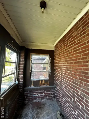 $15,000 | 556 Wimmer Place, East St. Louis, IL 62205