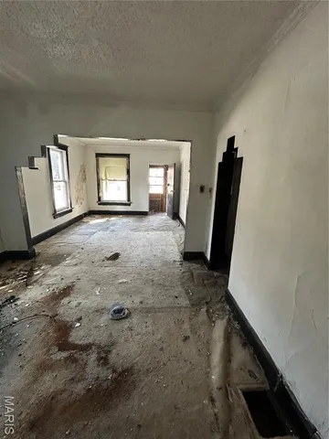 $15,000 | 556 Wimmer Place, East St. Louis, IL 62205