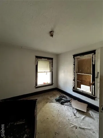 $15,000 | 556 Wimmer Place, East St. Louis, IL 62205