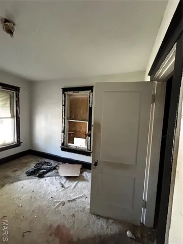 $15,000 | 556 Wimmer Place, East St. Louis, IL 62205