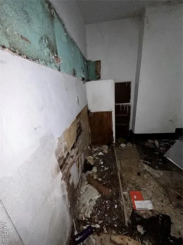 $15,000 | 556 Wimmer Place, East St. Louis, IL 62205