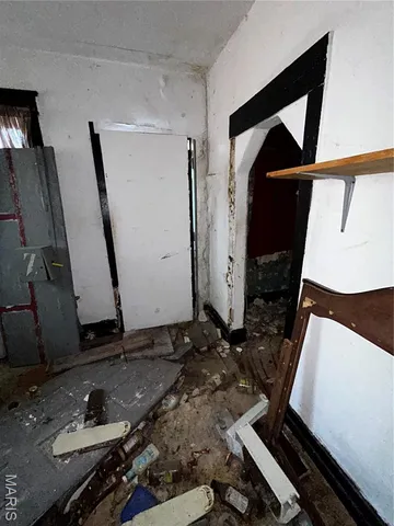 $15,000 | 556 Wimmer Place, East St. Louis, IL 62205